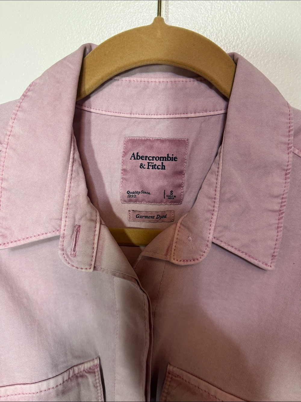 Coat Abercrombie & Fitch Dusty Pink Button-Up Coat